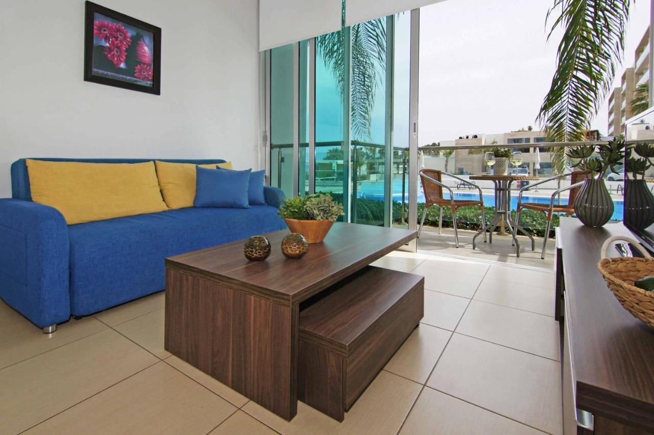 Diana - Coralli Beachfront Apartment Протарас Екстериор снимка