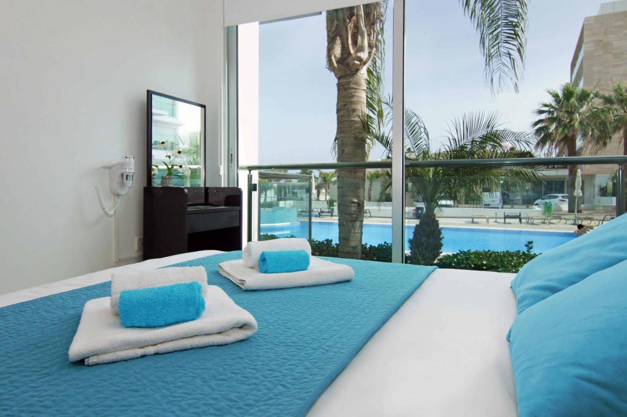 Diana - Coralli Beachfront Apartment Протарас Екстериор снимка