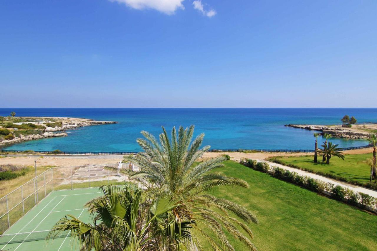 Diana - Coralli Beachfront Apartment Протарас Екстериор снимка